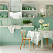 Không gian bếp với sắc xanh tươi mát